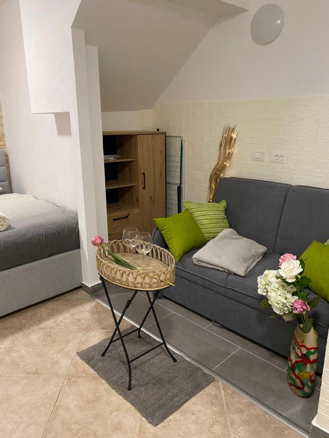 Appartement Studio Apartma Sara à Piran Extérieur photo