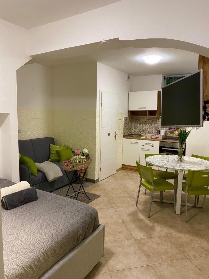 Appartement Studio Apartma Sara à Piran Extérieur photo